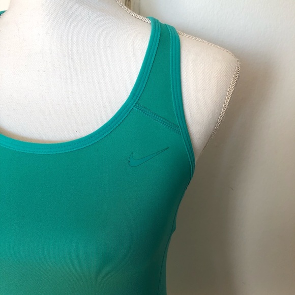 Nike Emerald Green Razorback Dri-Fit Top. Size M - Picture 3 of 6